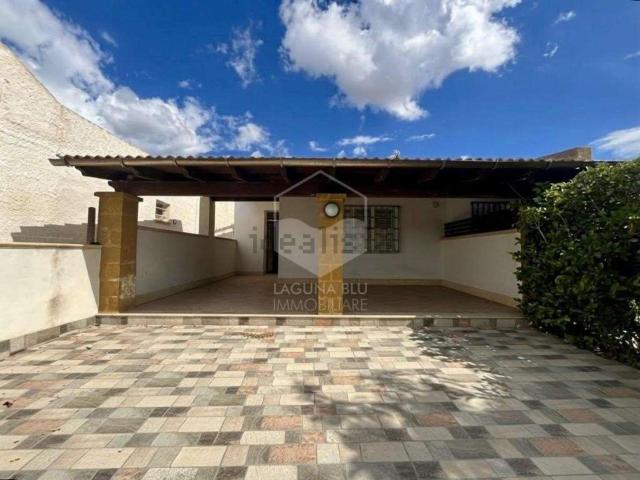Case e ville in vendita di 80 m² in Lungomare Torre Sibiliana