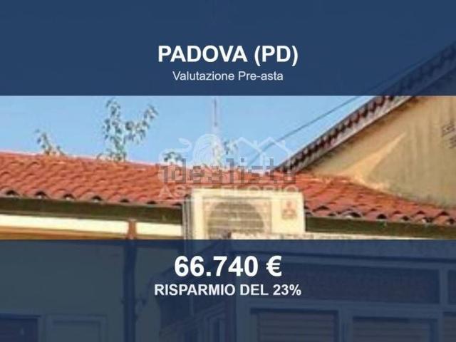Case e ville in vendita di 80 m² in Via degli Arditi, 102