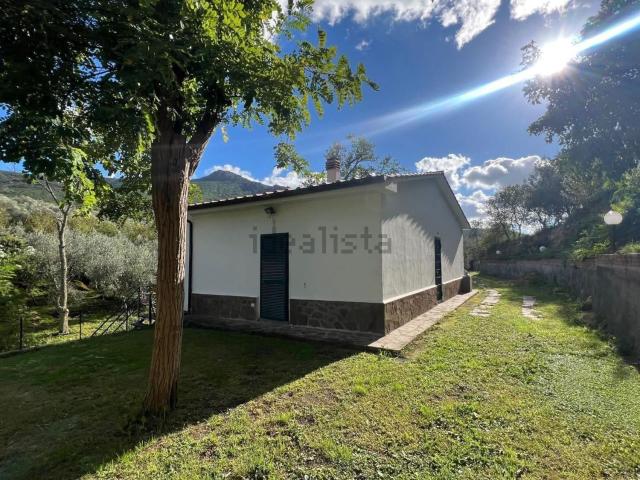 Case e ville in vendita di 80 m² in Via della Certosa