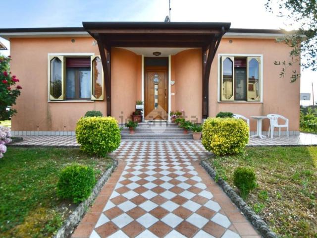 Case e ville in vendita di 80 m² in Via Molino