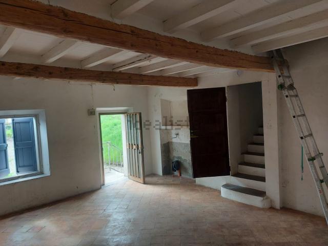 Case e ville in vendita di 80 m² in Via N. Sforacchi
