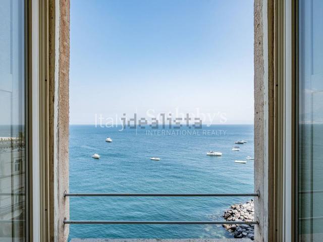 Case e ville in vendita di 80 m² in Via Posillipo