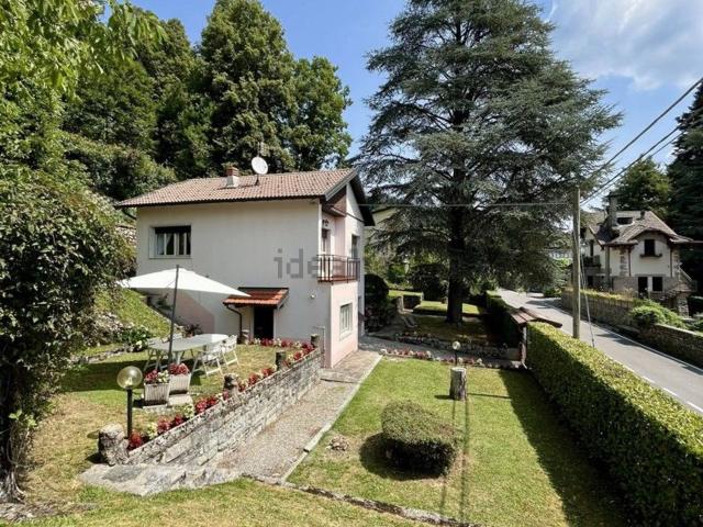 Case e ville in vendita di 80 m² in Viale Guglielmo Poletti, 15