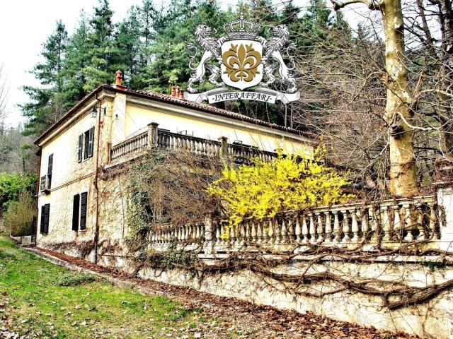 Case e ville in vendita di 817 m² in Via Valdieri, 66