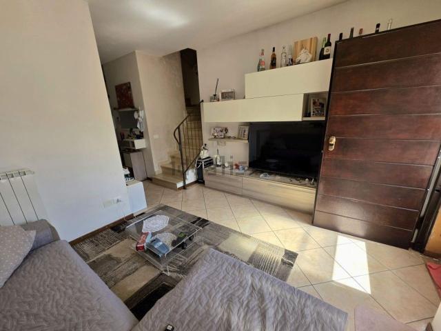 Case e ville in vendita di 81 m² in Località Campoluci, 41