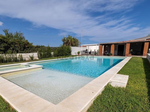 Case e ville in vendita di 81 m²