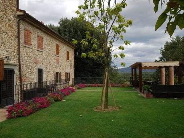 Case e ville in vendita di 820 m²