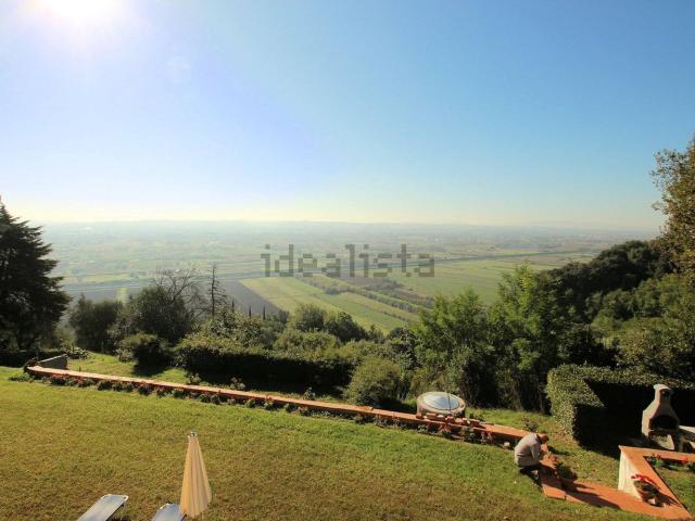 Case e ville in vendita di 824 m² in Via Grazie