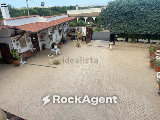 Case e ville in vendita di 82 m² in Via G. Donizetti, 31