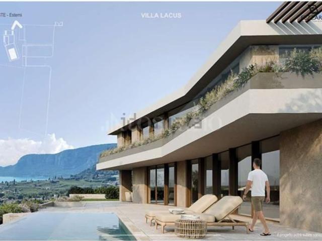 Case e ville in vendita di 830 m² in Via Barcuzzi