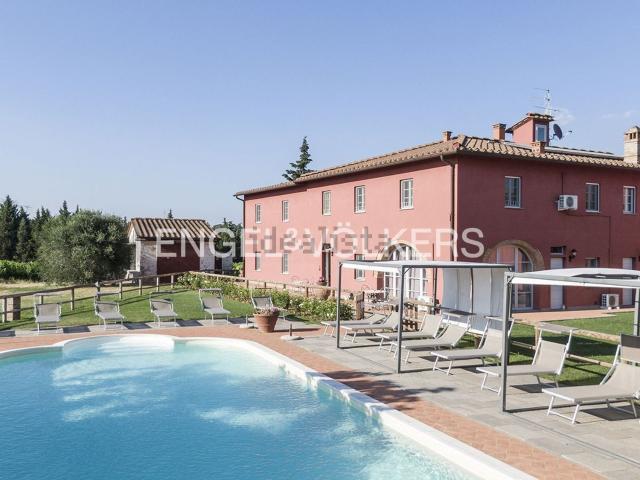 Case e ville in vendita di 830 m² in Via Piandaccoli