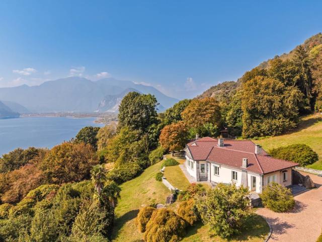 Case e ville in vendita di 830 m² in Via Venti Settembre