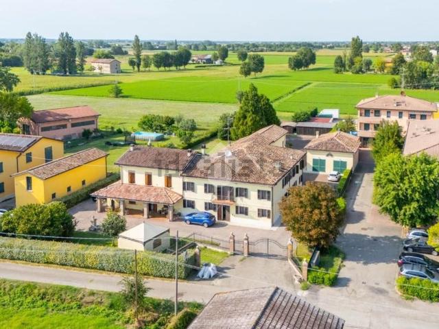 Case e ville in vendita di 830 m² in Vico Secco, 6