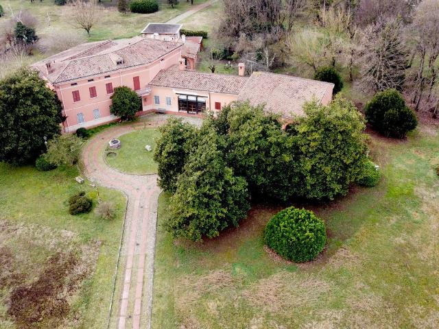 Case e ville in vendita di 835 m² in Via Punte, 92