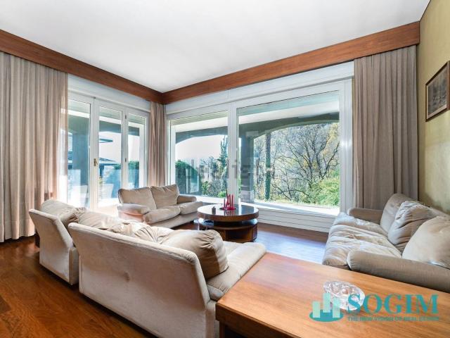 Case e ville in vendita di 839 m² in Via per Bellagio