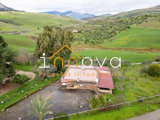 Case e ville in vendita di 87 m² in Contrada Pizzi