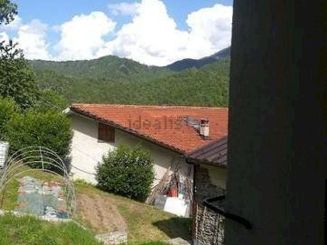 Case e ville in vendita di 87 m² in Via Corti Soprani