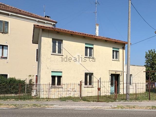 Case e ville in vendita di 87 m² in Via Euganea, 208