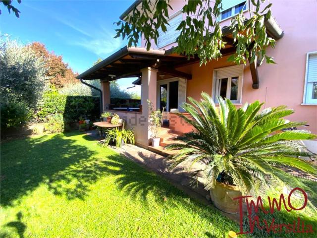 Case e ville in vendita di 87 m²
