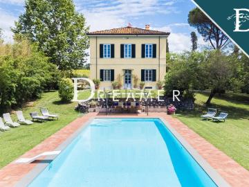 Case e ville in vendita di 840 m² in Via delle muricciole, 77