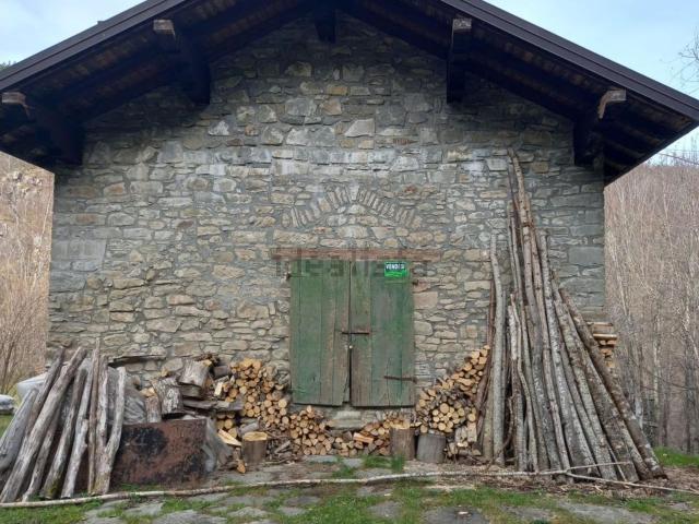Case e ville in vendita di 84 m² in Via Radici