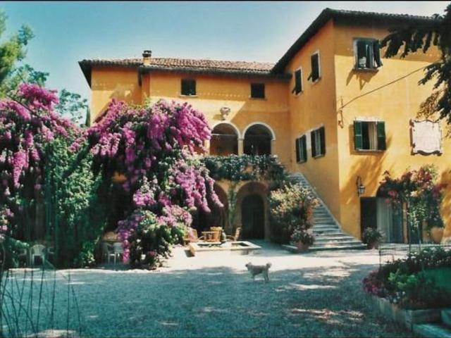 Case e ville in vendita di 850 m² in Via dei Meli