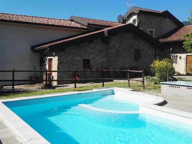 Case e ville in vendita di 850 m² in Via Lavaggio