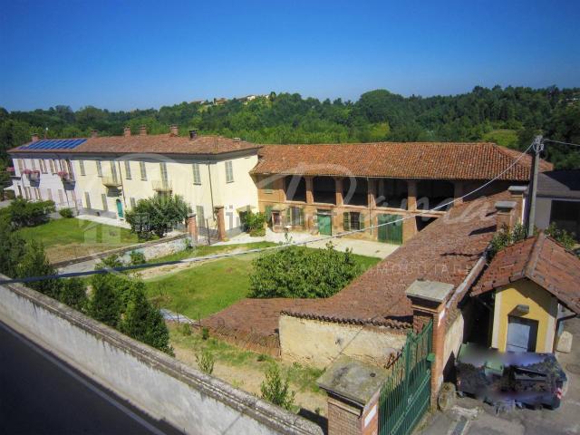 Case e ville in vendita di 850 m² in Piazza cochis, 2