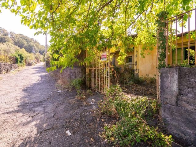 Case e ville in vendita di 85 m² in Via Umberto I