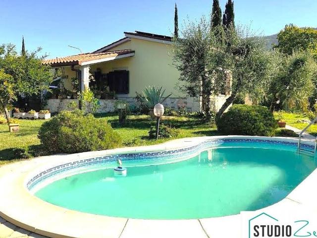 Case e ville in vendita di 85 m² in Via Battisti