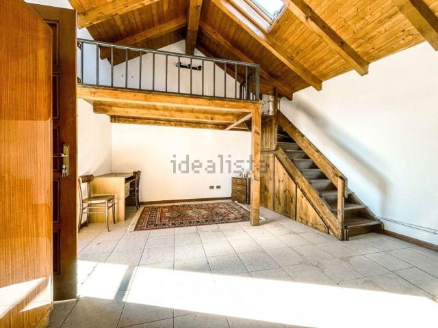Case e ville in vendita di 85 m² in Via Caresana, 26
