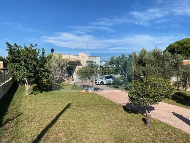 Case e ville in vendita di 85 m² in Via del Berillio
