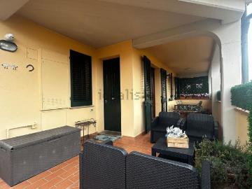 Case e ville in vendita di 85 m² in Via della Liberazione