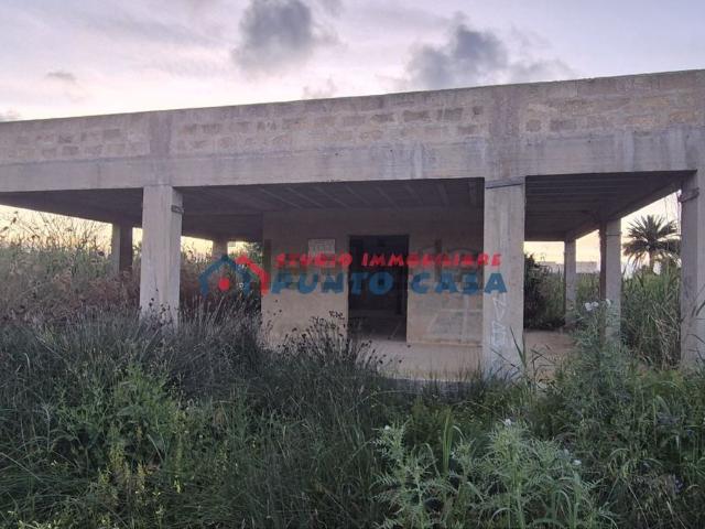 Case e ville in vendita di 85 m² in Via delle Posidonie