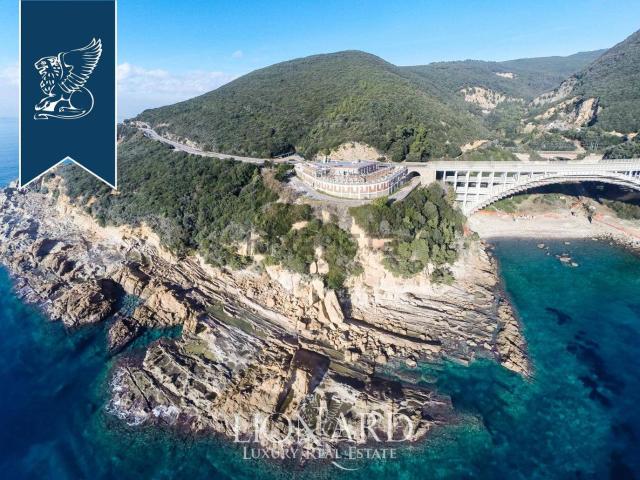 Case e ville in vendita di 860 m²