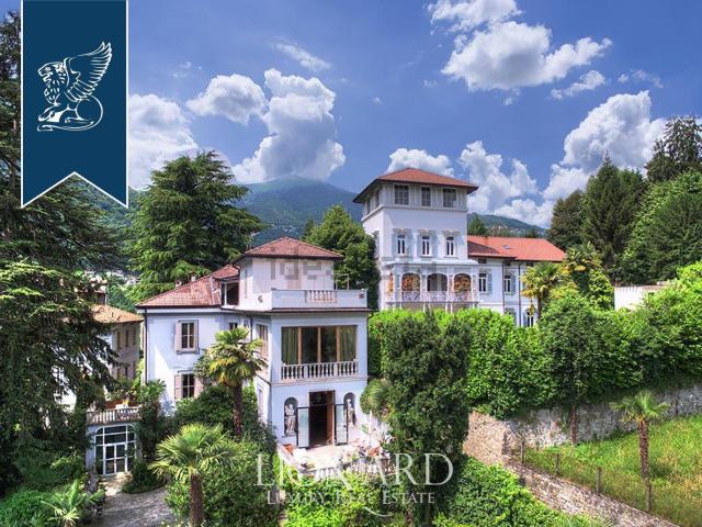 Case e ville in vendita di 860 m²