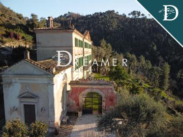 Case e ville in vendita di 862 m² in Via delle Capanne, 15