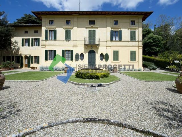 Case e ville in vendita di 870 m²