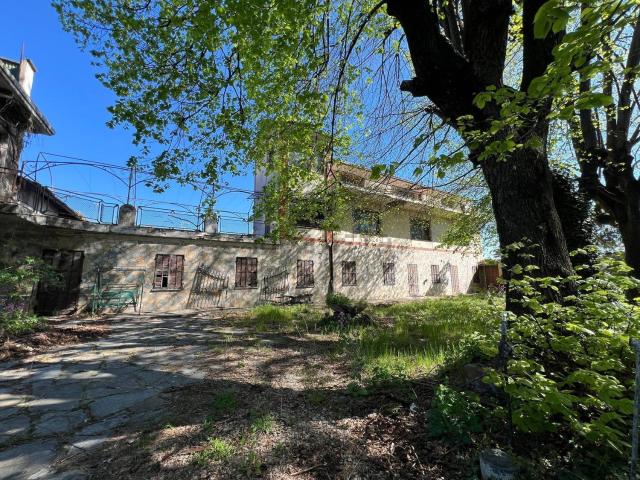 Case e ville in vendita di 880 m² in Via Crocetta, 37