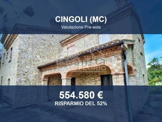 Case e ville in vendita di 8861 m² in Località Lioni, 4