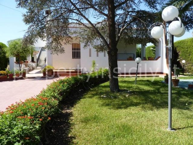 Case e ville in vendita di 88 m² in Via Tersicore