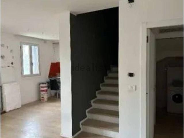 Case e ville in vendita di 93 m² in Via Guaianette