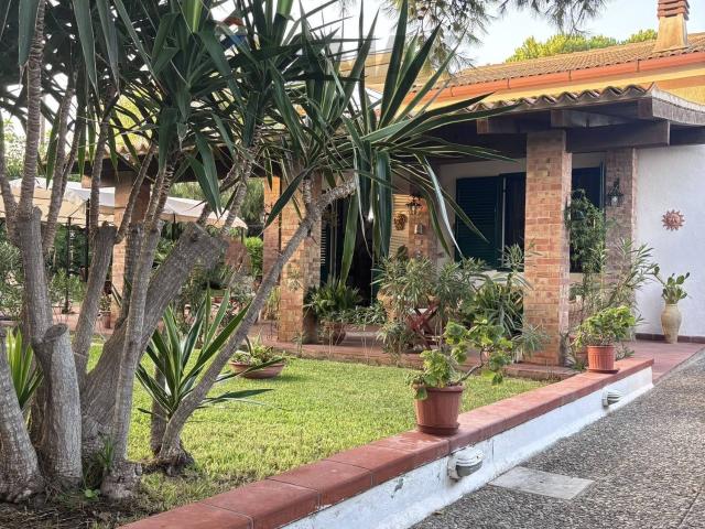 Case e ville in vendita di 93 m²