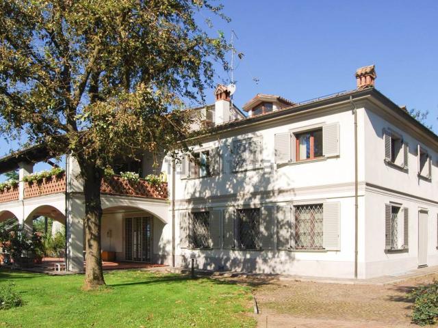 Case e ville in vendita di 900 m²
