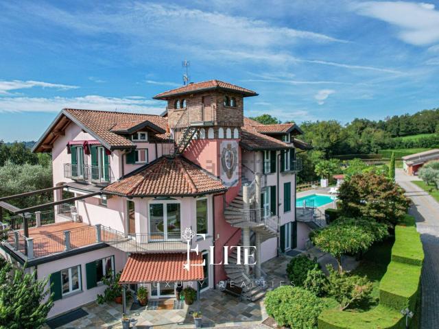 Case e ville in vendita di 900 m² in Via Campeggio, 257