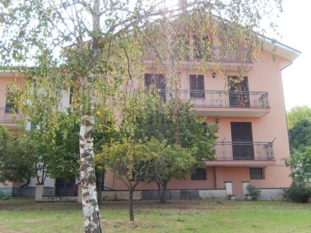 Case e ville in vendita di 900 m² in Località Quartino, 38