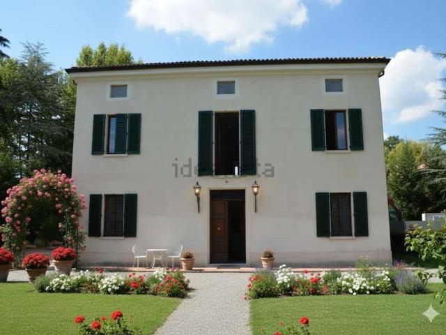 Case e ville in vendita di 900 m² in Strada per Castelnuovo, 20