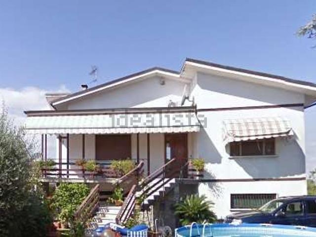 Case e ville in vendita di 909 m² in Via di Campo, 46