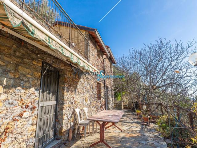 Case e ville in vendita di 90 m² in Strada Provinciale Nord, 103
