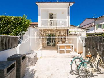 Case e ville in vendita di 90 m² in Via Trento